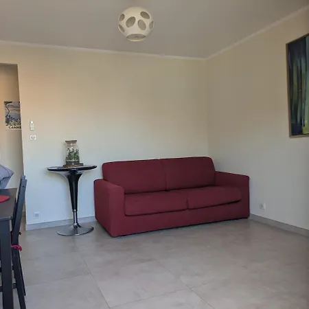 Charming 2-room In Cannes