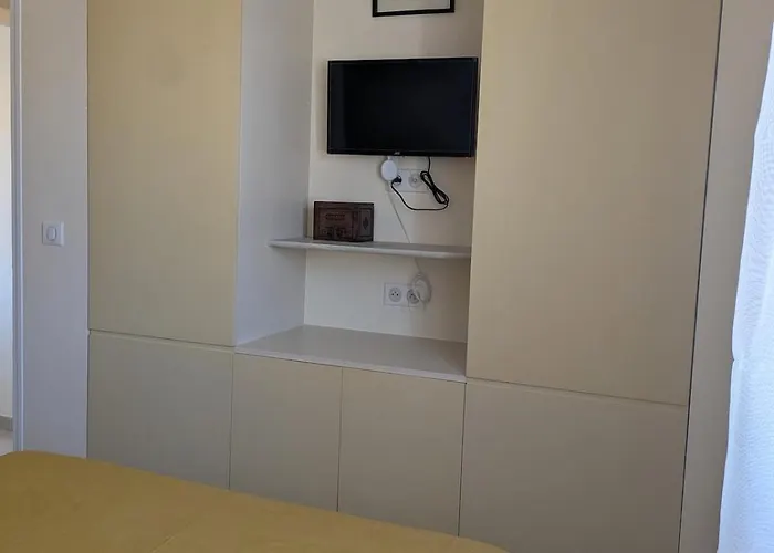 Charming 2-room In Apartamento Cannes