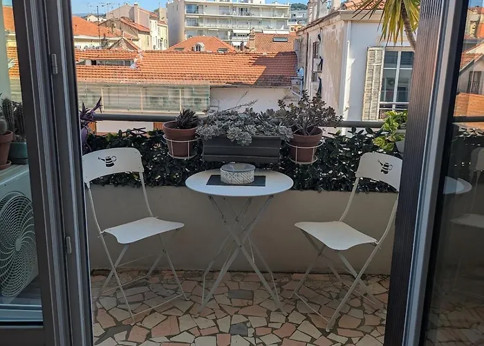 Charming 2-room In Cannes