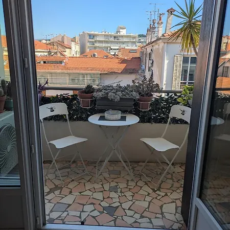 Charming 2-room In Cannes